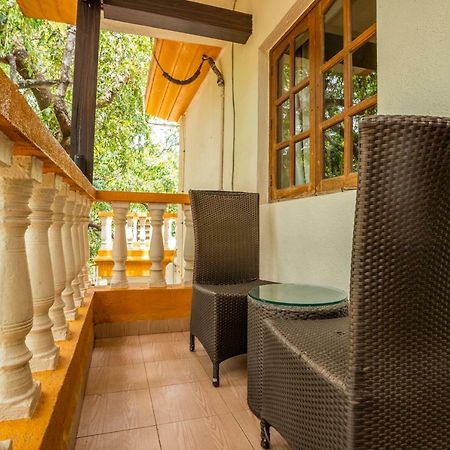 Coco Goa Hotel Arpora Exterior photo