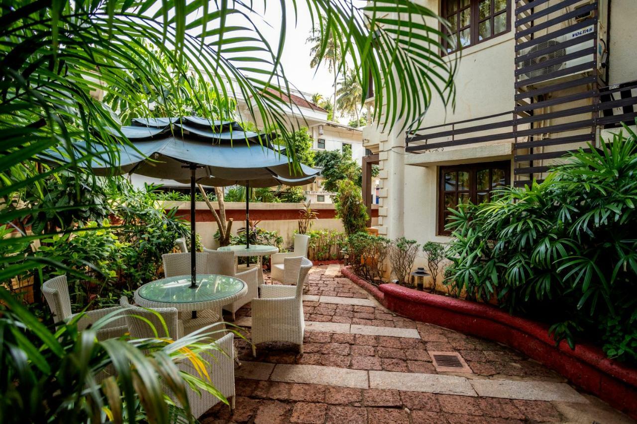 Coco Goa Hotel Arpora Exterior photo