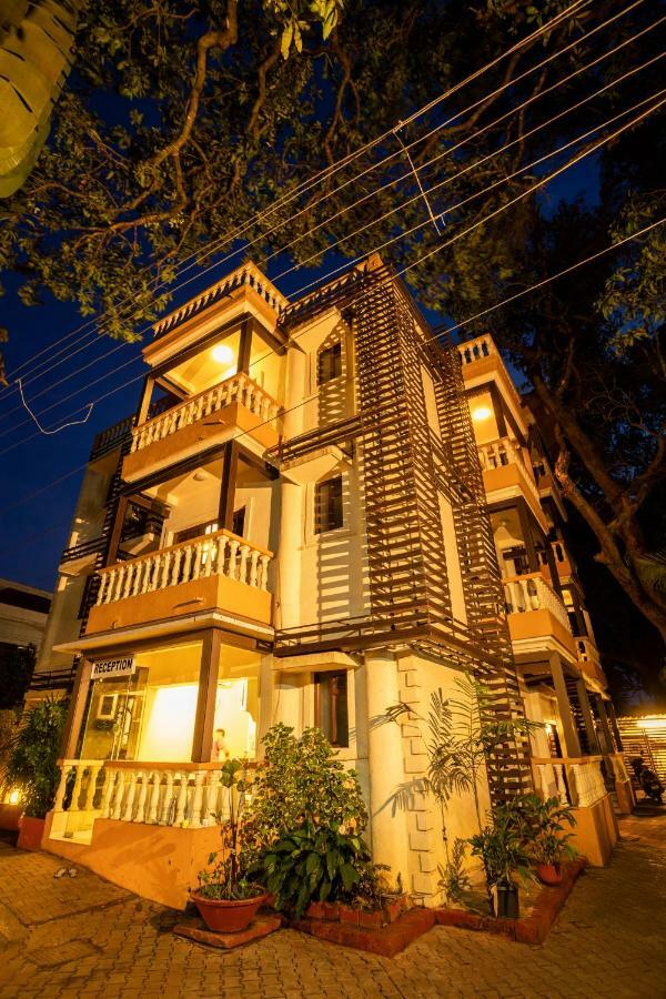 Coco Goa Hotel Arpora Exterior photo