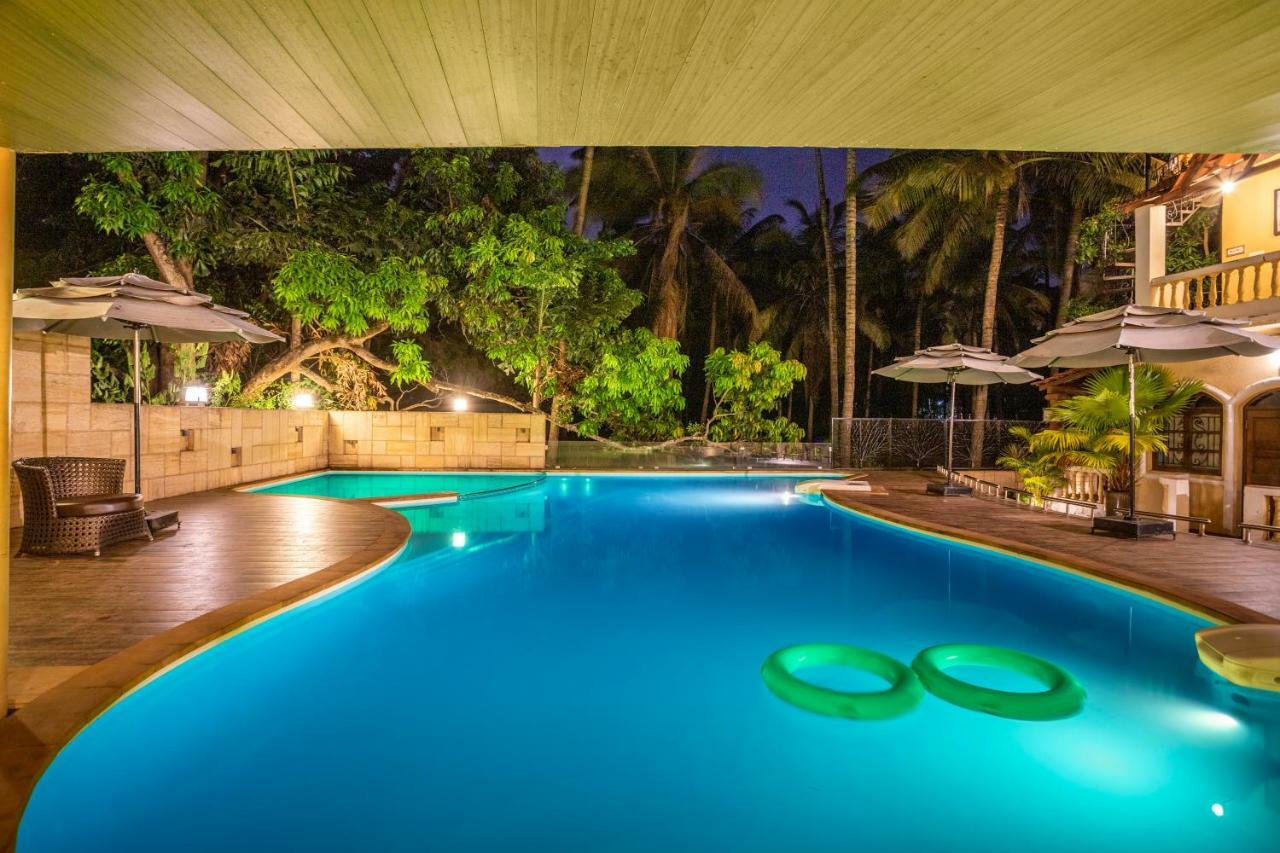 Coco Goa Hotel Arpora Exterior photo